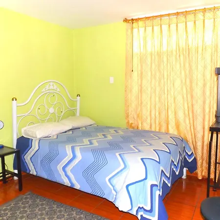 Hostal Isla Isabela